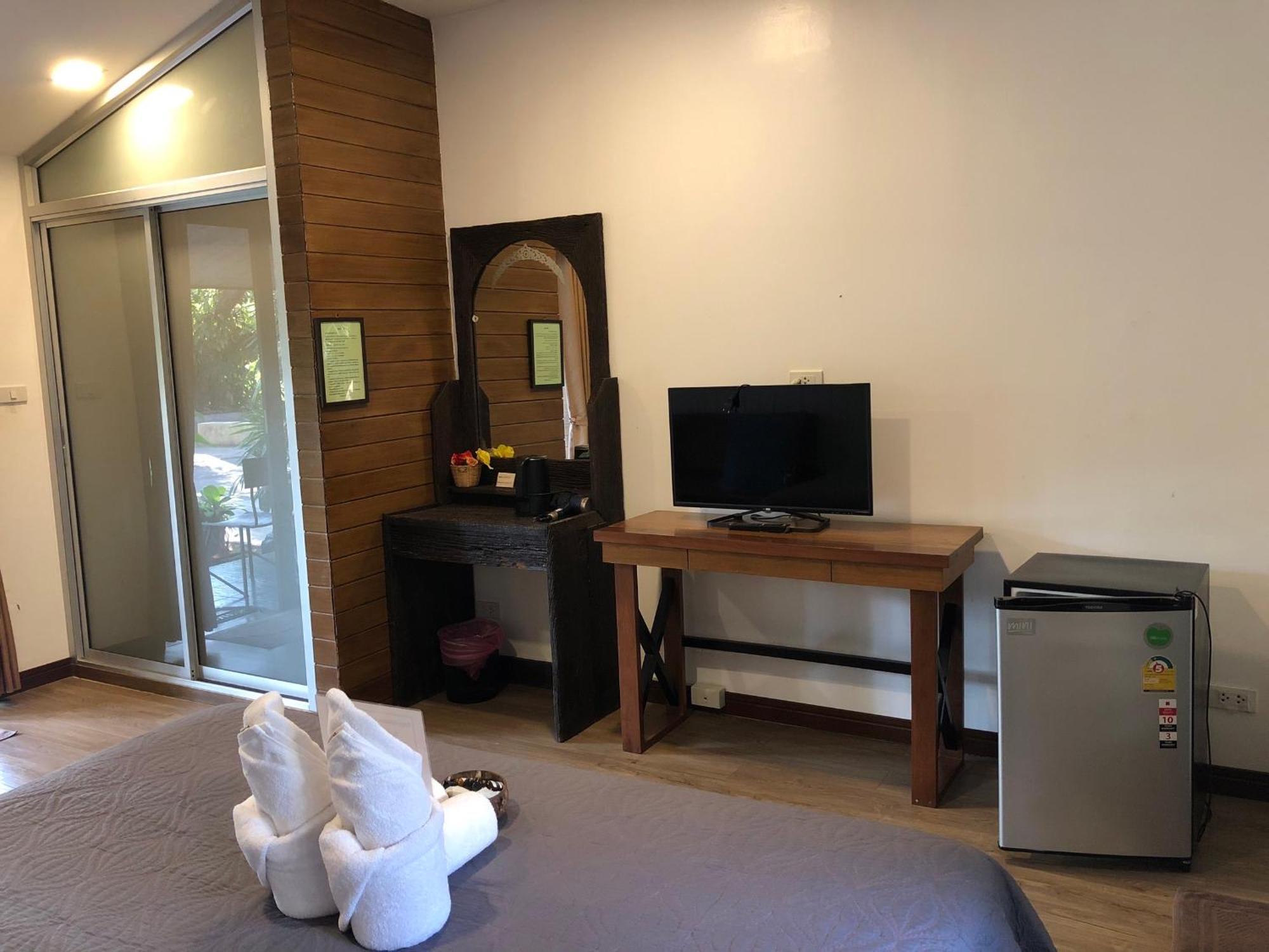 Likita Resort Бан Пе Екстериор снимка