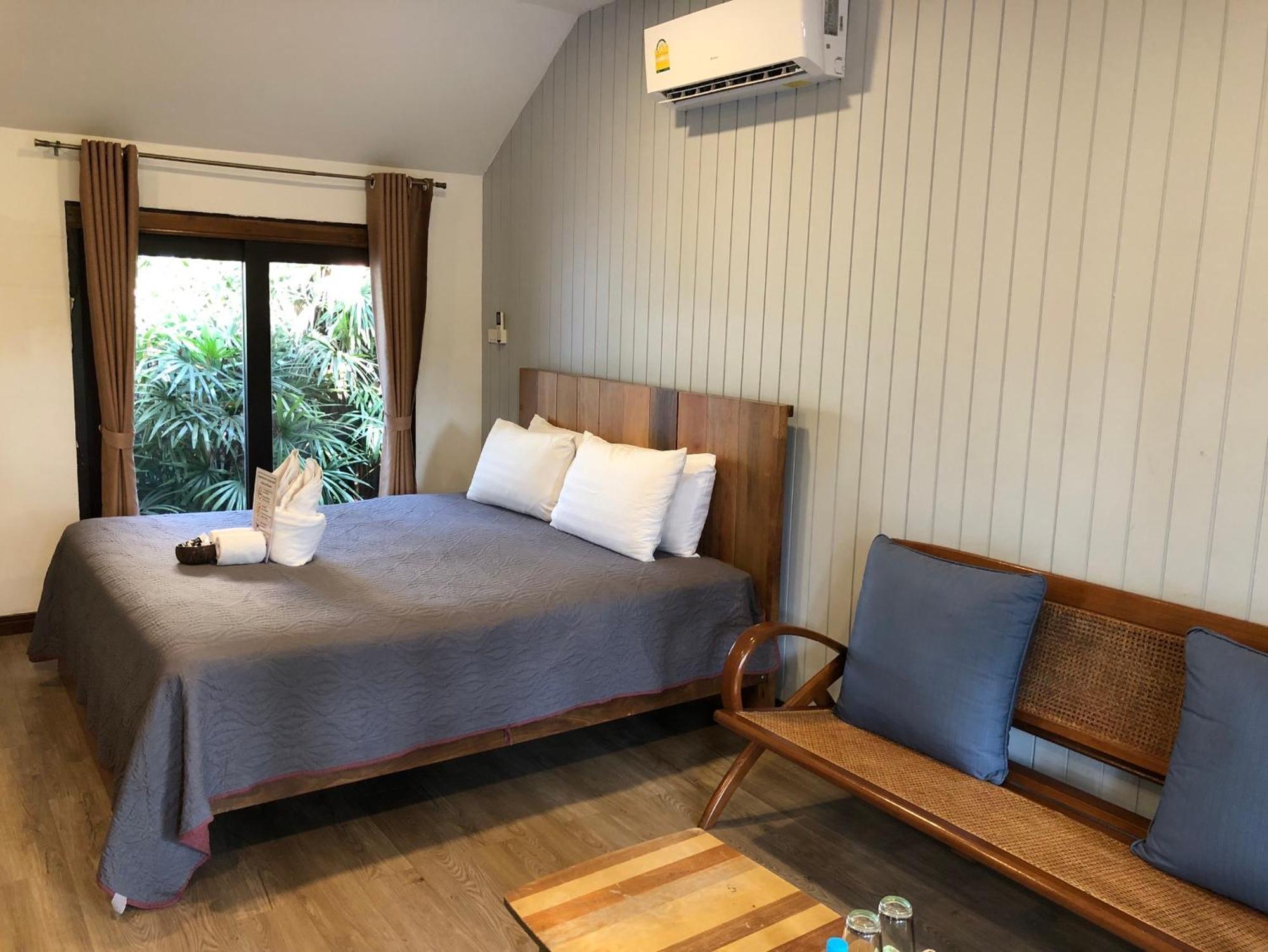 Likita Resort Бан Пе Екстериор снимка